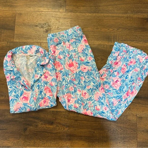 Lilly Pulitzer Pajama Set - Picture 1 of 7